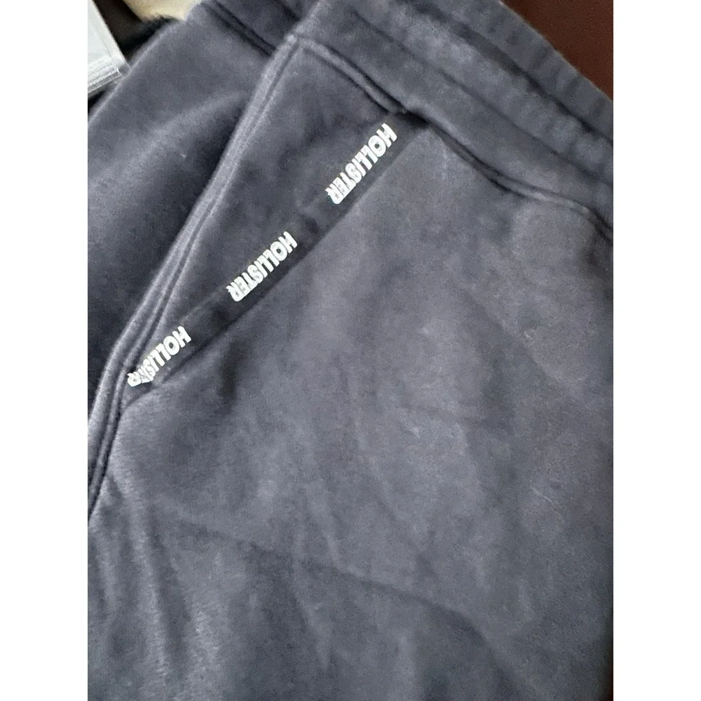 HOLLISTER Men's Black Drawstring‎ Sweatshorts with Branded Pockets; Size xS